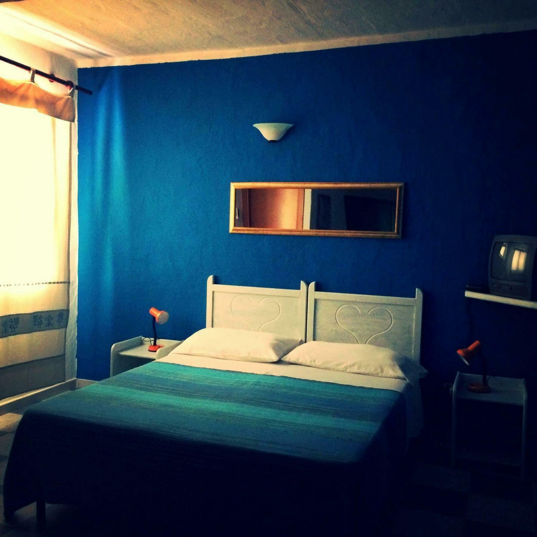 En Ville Bed And Breakfast Gonnesa Eksteriør bilde